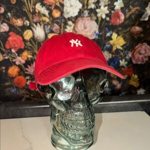 New York Yankee, Genuine Merchandise Cap